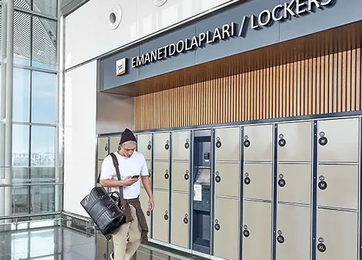 Airport luggage storage